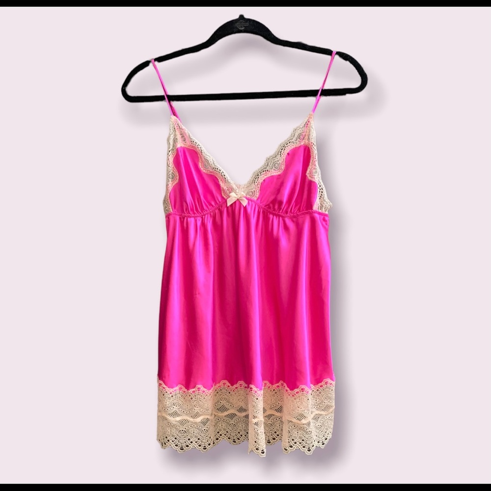 Victoria’s Secret pink satin camisole with lace trim Size L